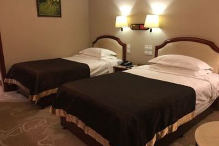 Room 15 of 43