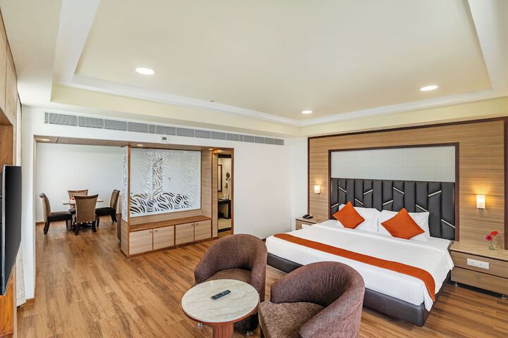Room 16 of 33