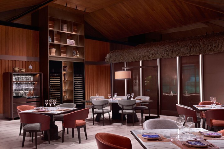 Dining 68 of 92