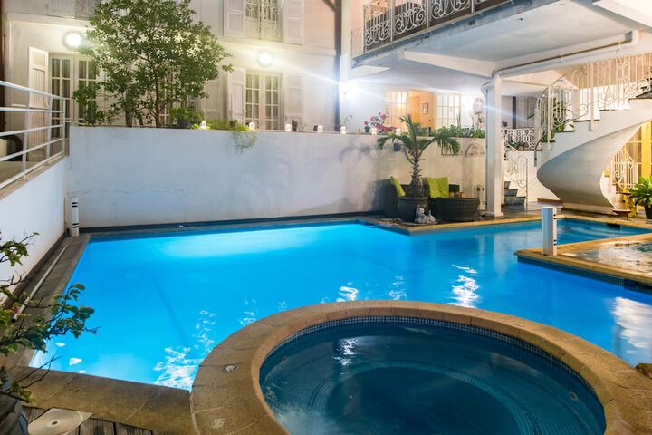 Pools & Facilities