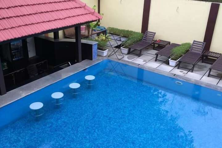 Pool 14 of 23