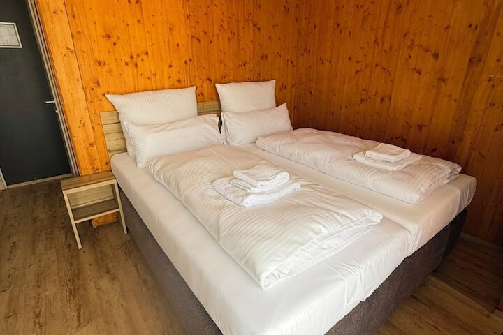 URBAN OAK Smart Stay