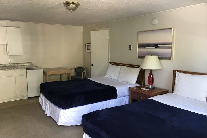 Room 9 of 25