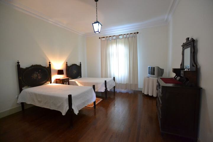 Room 7 of 35