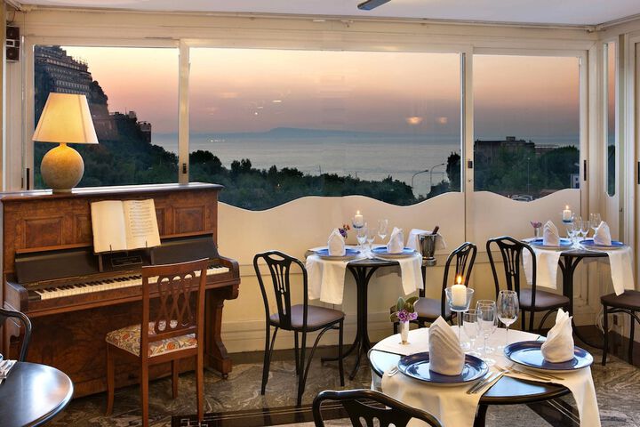 Dining 63 of 71