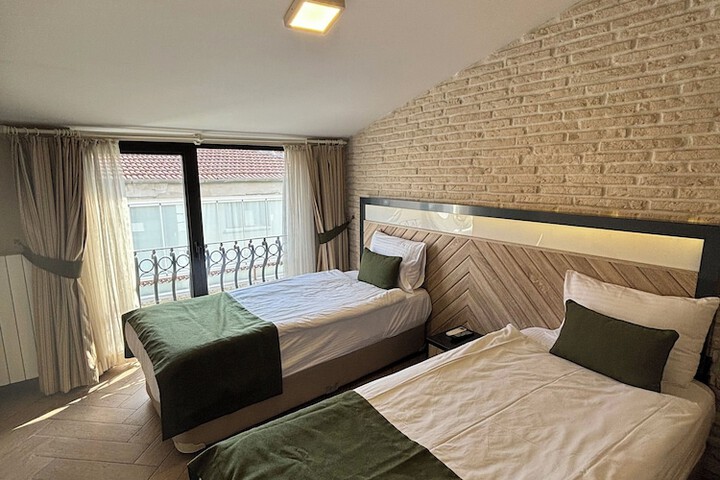 Room 27 of 101