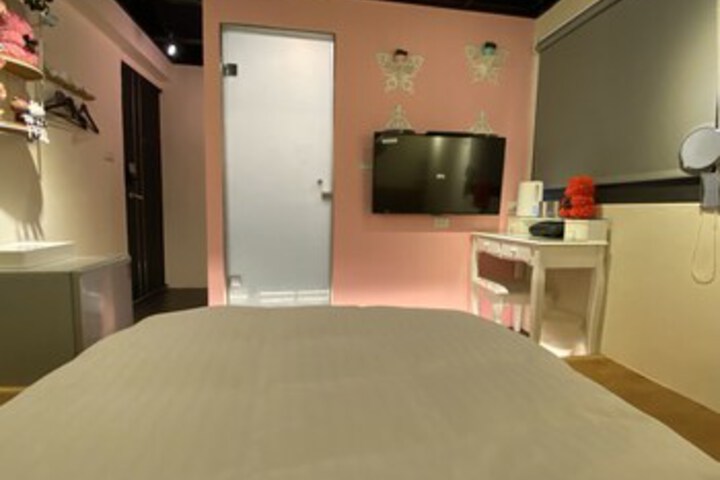 Room 60 of 89