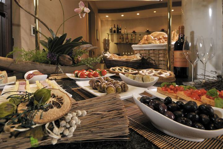 Dining 50 of 67