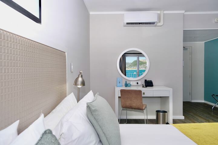 Room 12 of 62