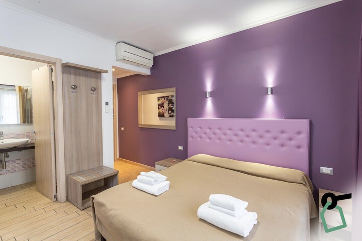 Room 14 of 34