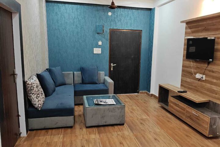 Room 25 of 143