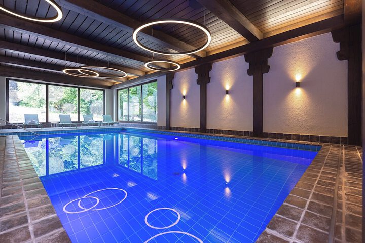 Hotel Pool