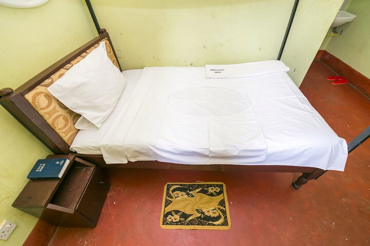Room 17 of 18
