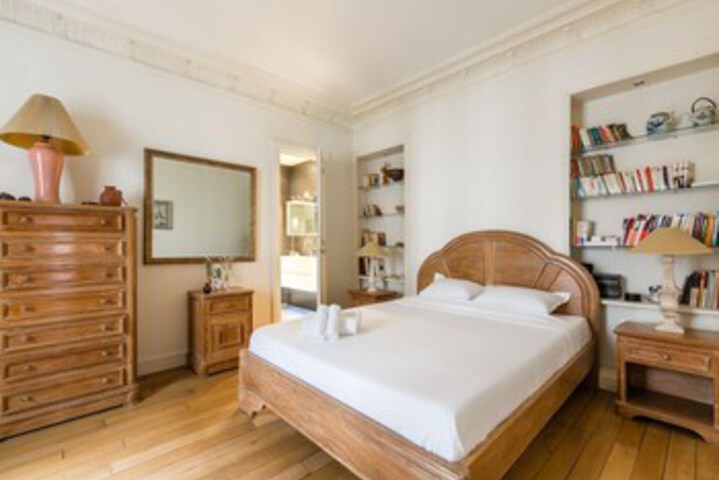 Room 13 of 17
