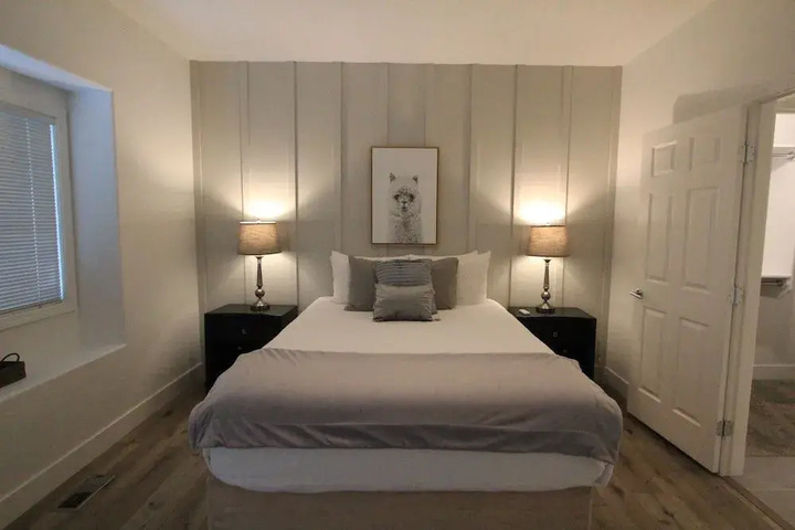 Room 5 of 19