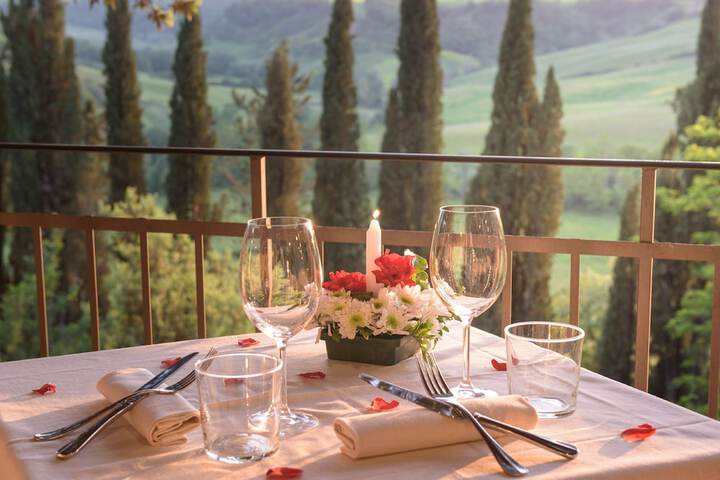 Dining 192 of 225