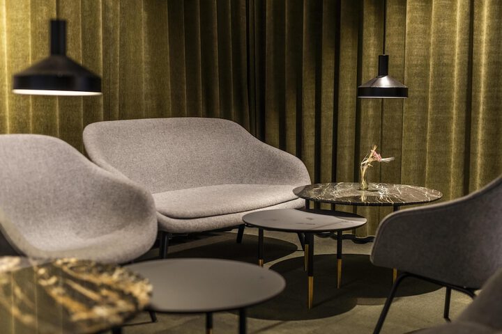 Guest Lobby