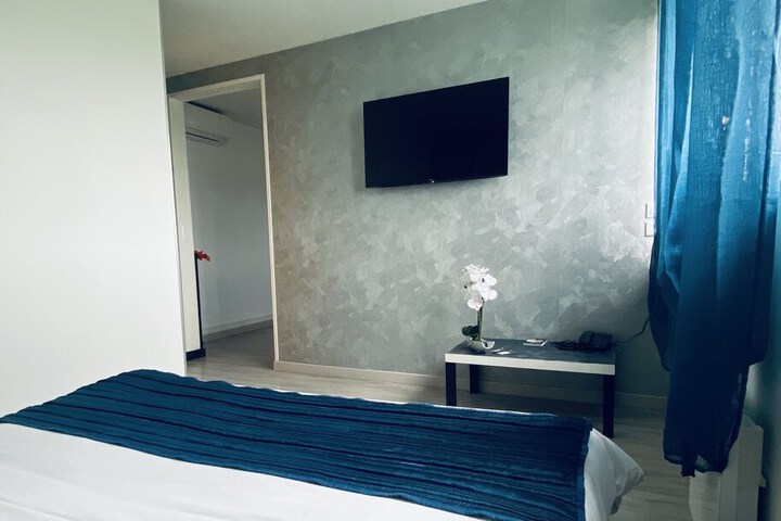 Room 37 of 72