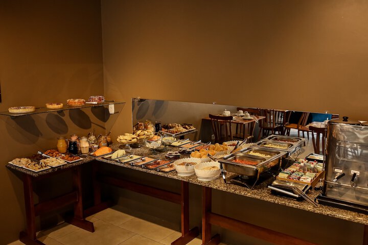 Dining 54 of 63