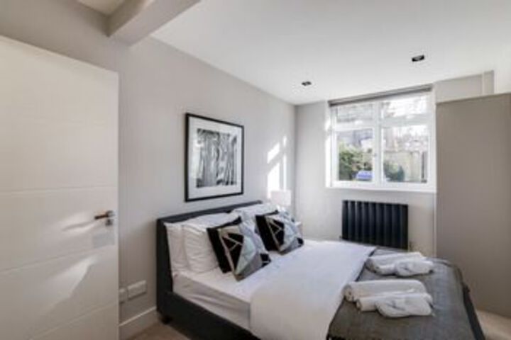 Room 10 of 23