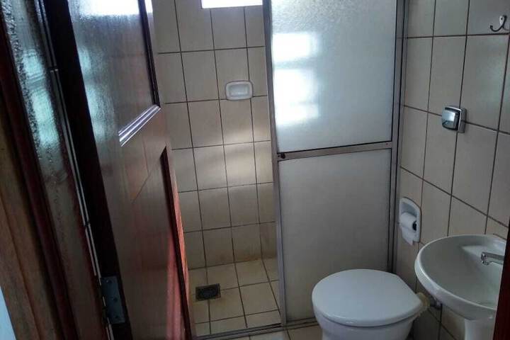 Room 28 of 65