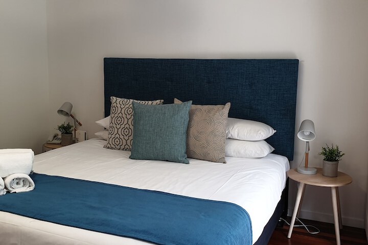 Room 25 of 207