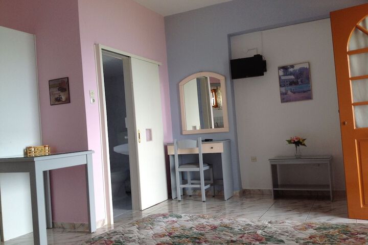 Room 14 of 42
