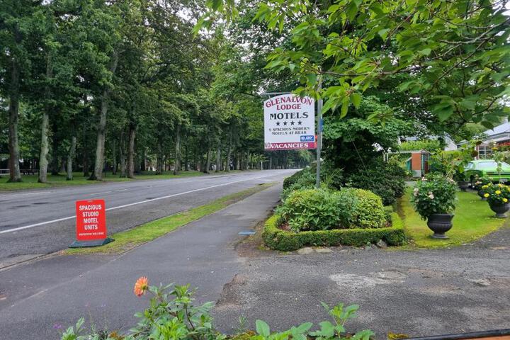 Exterior of Glenalvon Lodge Motel