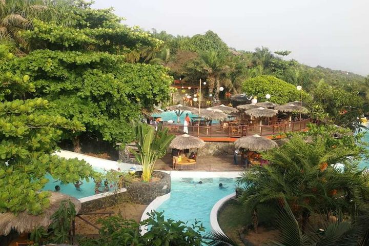 Pool 77 of 131