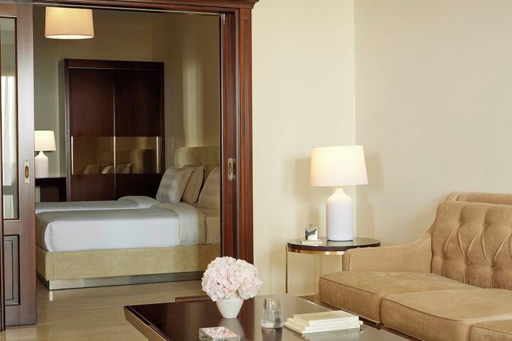 Room 58 of 400