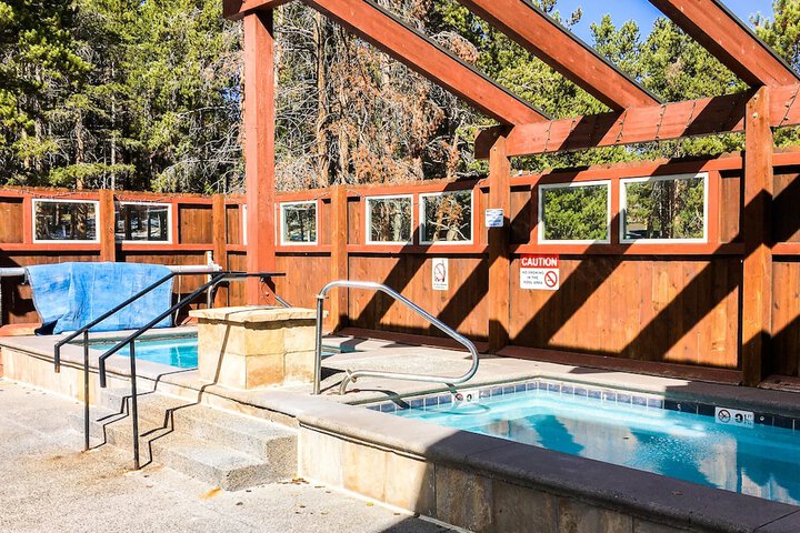 Pool 44 of 80