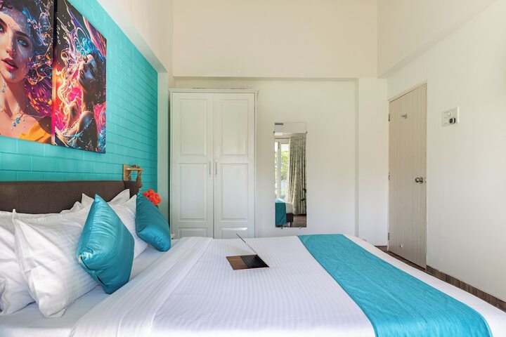 Room 46 of 682