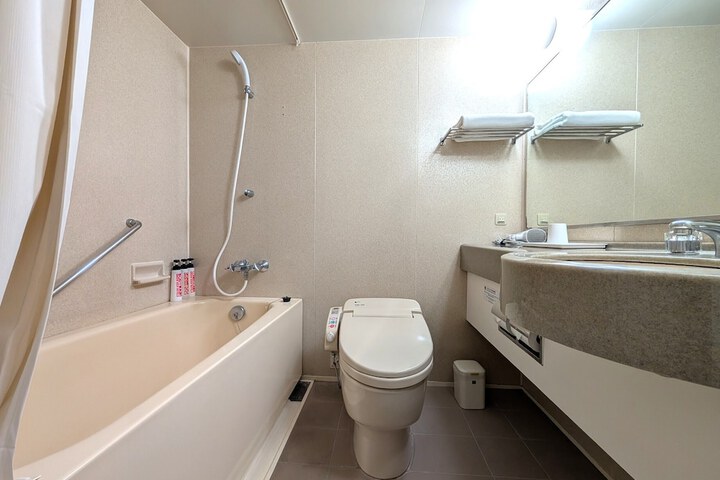 Room 19 of 52