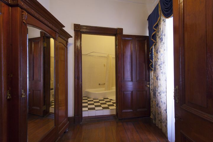 Room 44 of 65