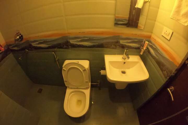 Room 89 of 119