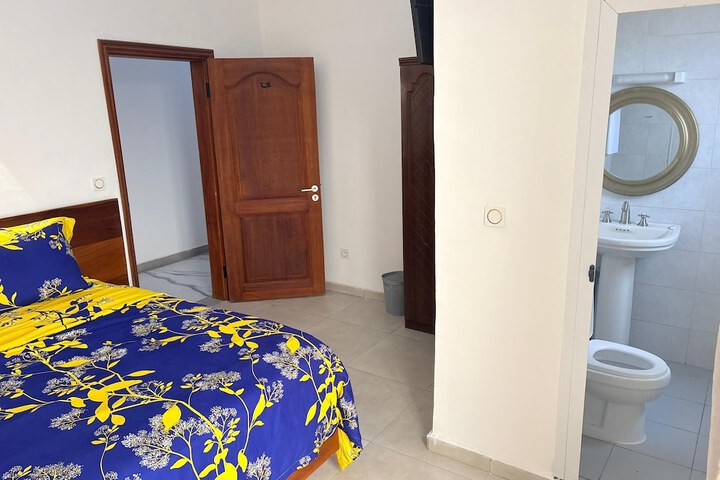 Room 8 of 40