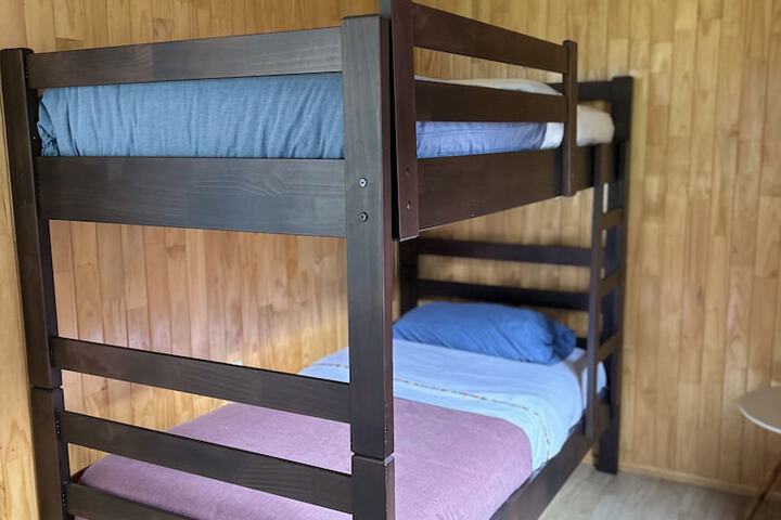 Room 16 of 33