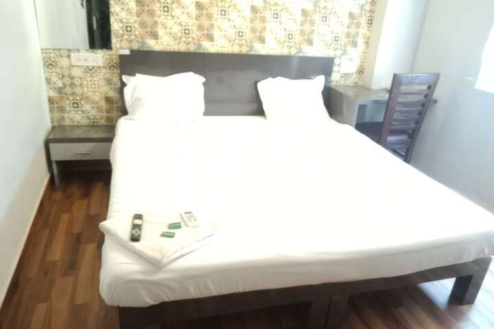 Room 25 of 46