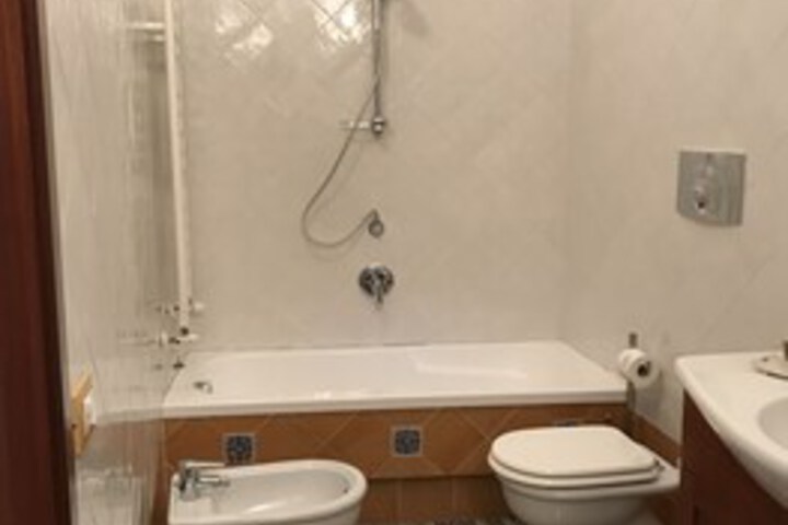 Room 2 of 21