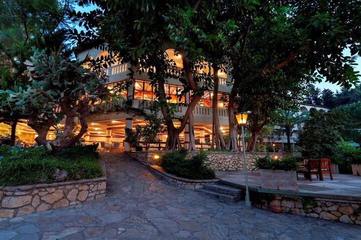 Hotel 82 of 87