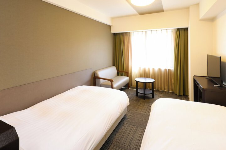 Room 10 of 51