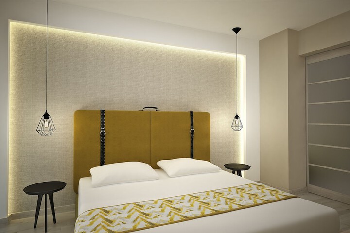 Room 4 of 126