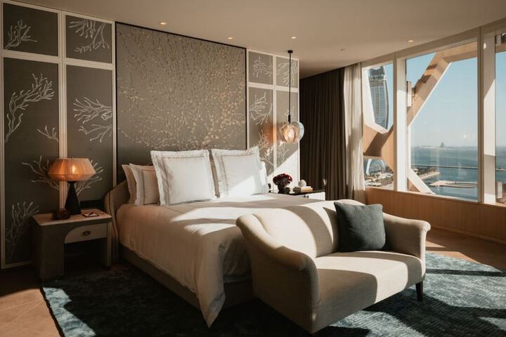 Room 38 of 208