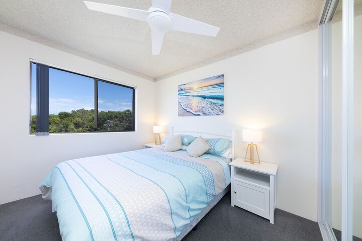 Room 4 of 10