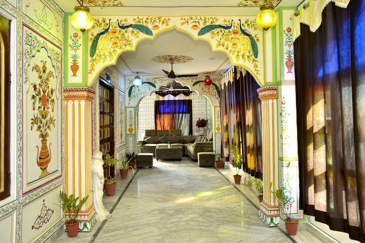 Hotel Interior 10 of 37