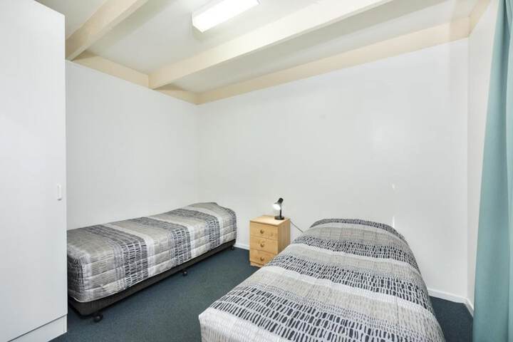 Room 9 of 37