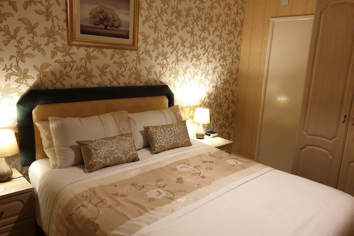 Room 19 of 184