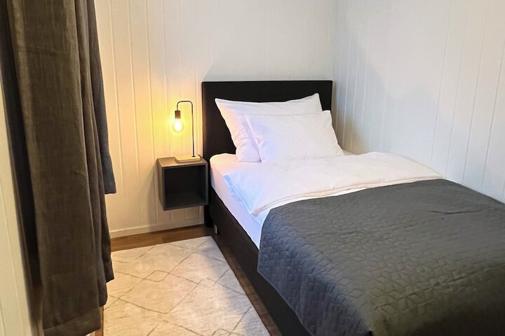 Room 7 of 24