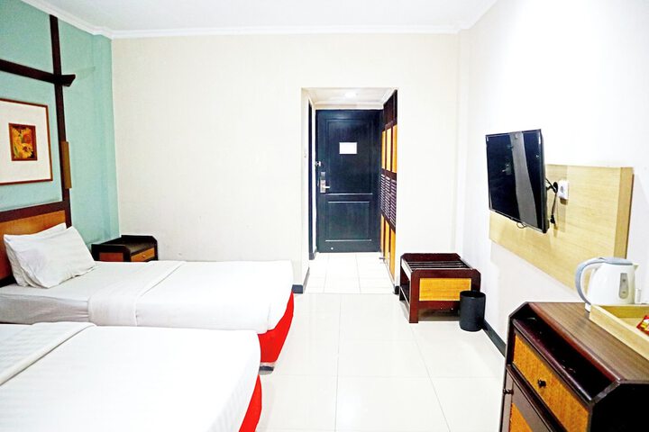 Room 16 of 53
