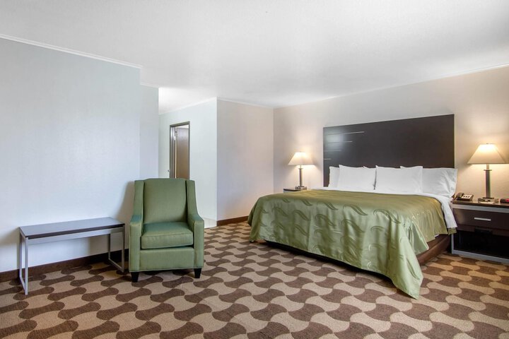 Room 8 of 47